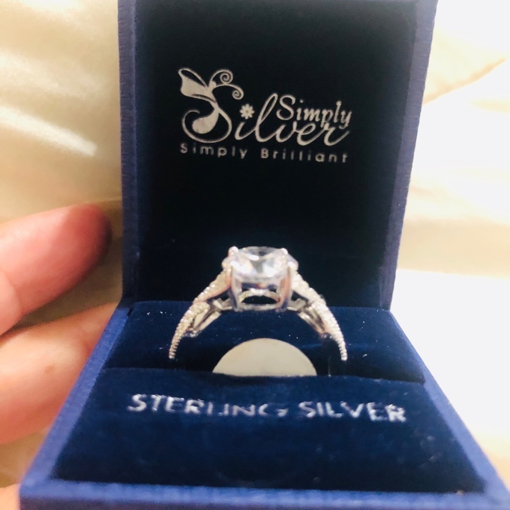 Simply Silver Simply Brilliant Ring Size 8 - Picture 4 of 6